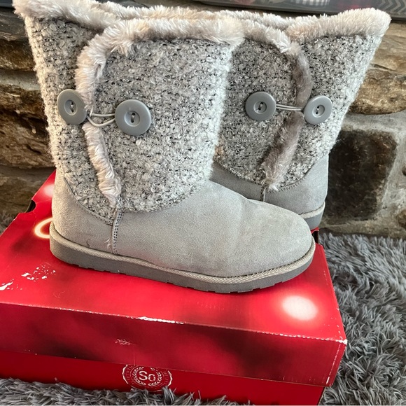 sparkle Shoes - Size 9 Gray Boots By Sparkle